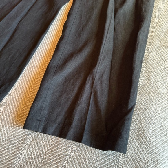 Eddie Bauer Women's 100% Linen Zip Up Pants, Black, size 6 - Picture 2 of 9